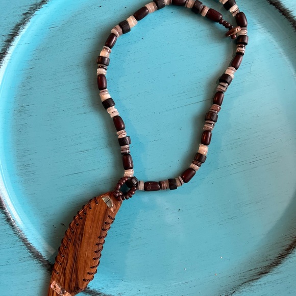 Beautiful handcrafted Necklace - Picture 1 of 5
